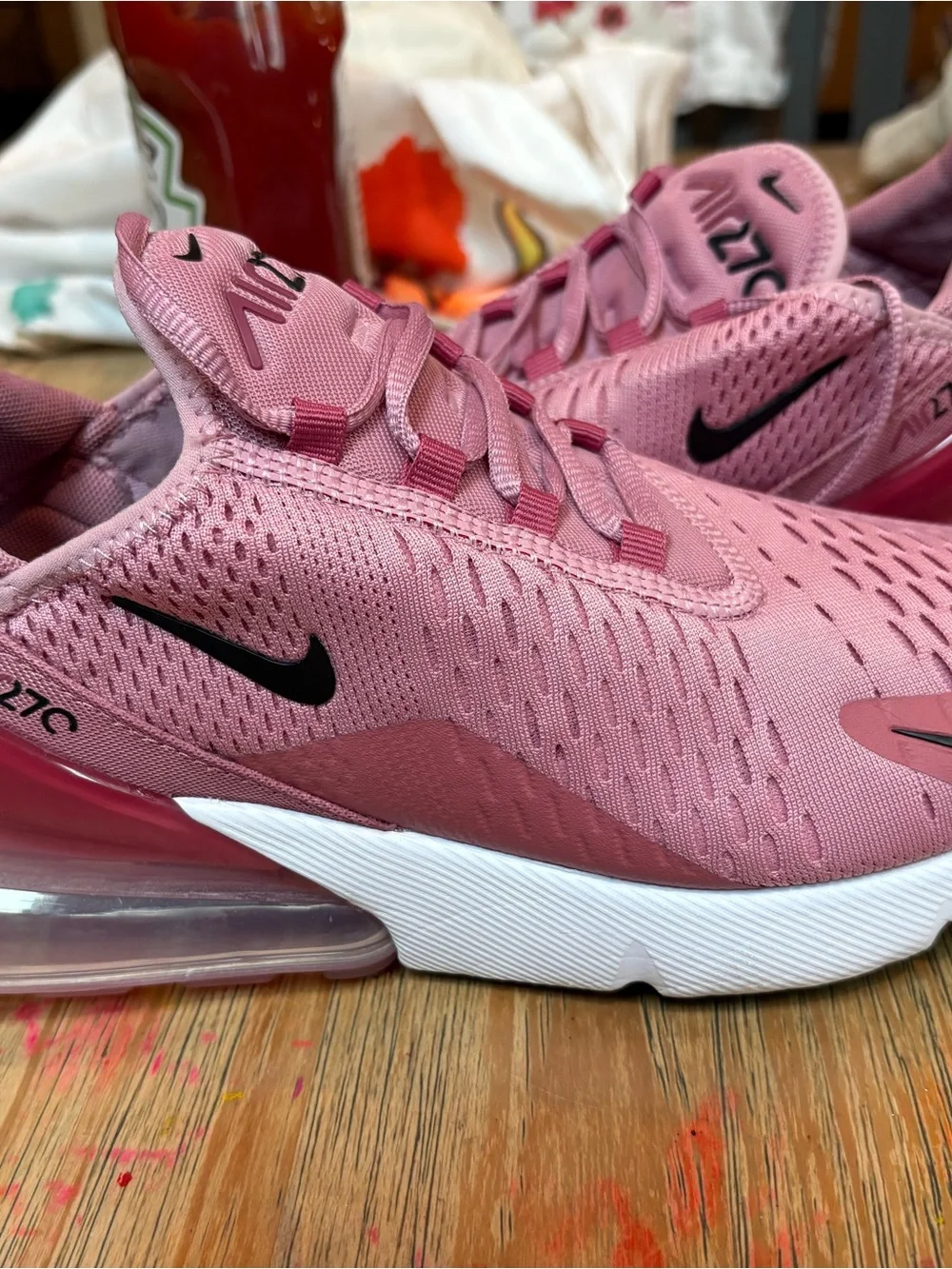 NWOT Nike Women's Air Max 270 Pink and Black Low-Top Sneakers